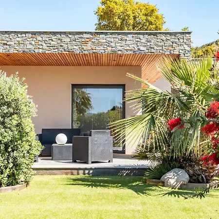 Galice Macchia Di Villa *