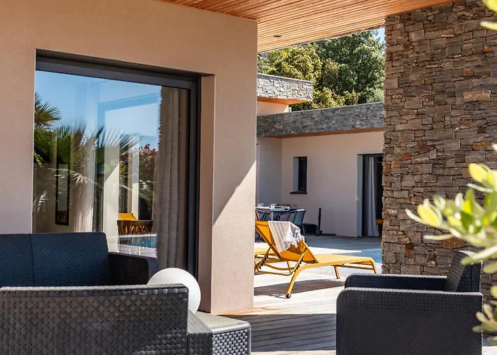 Galice Macchia Di Villa