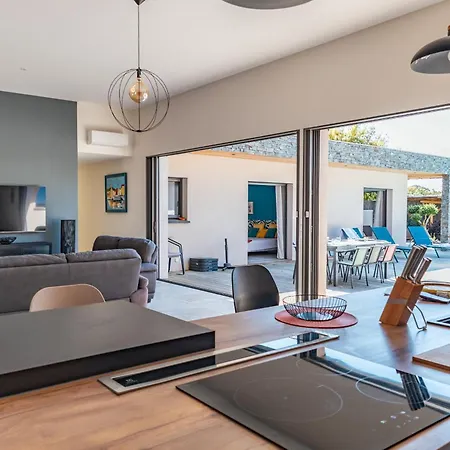 Galice Macchia Di Villa *